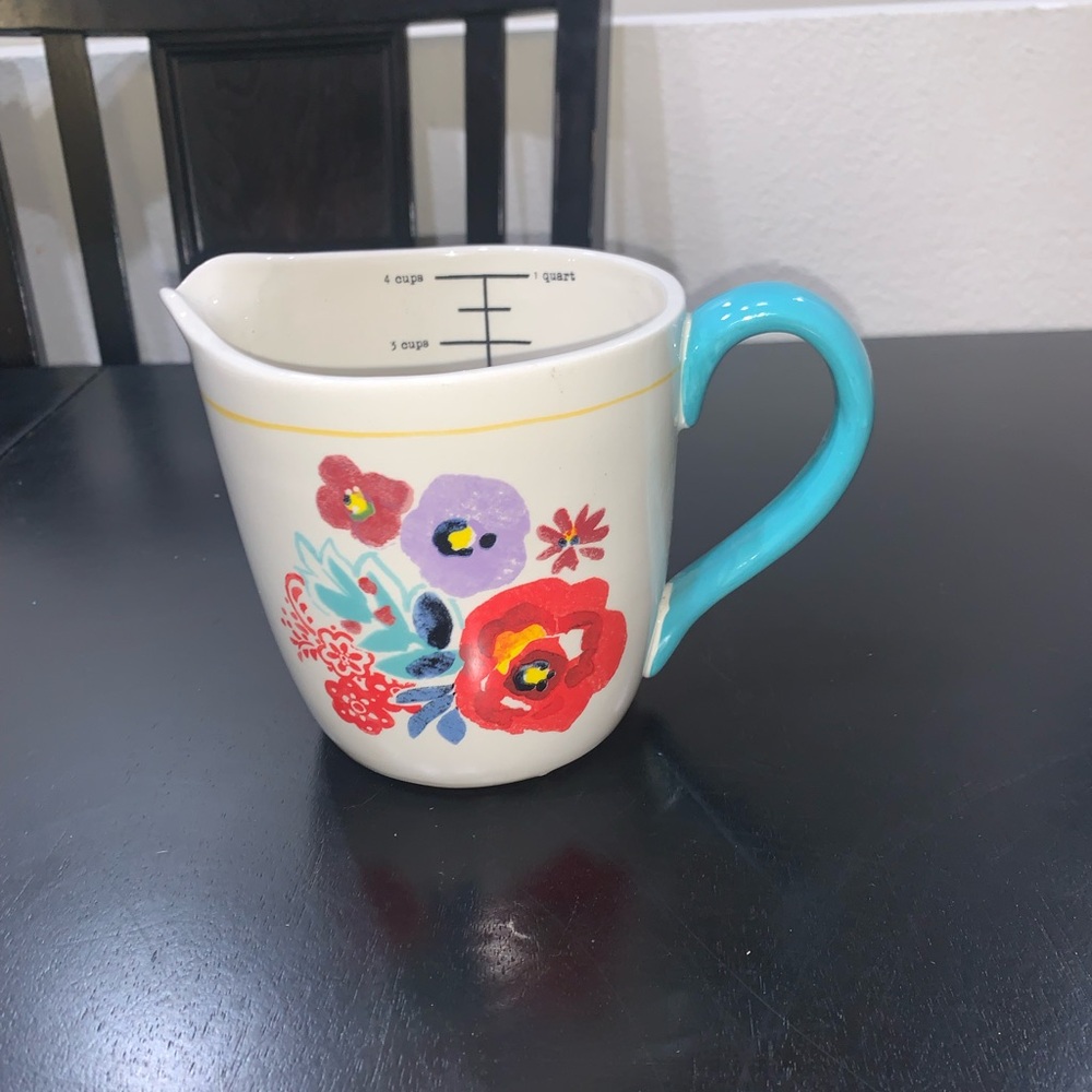 The Pioneer Woman Flea Market 4-Cup Measuring Cup.p